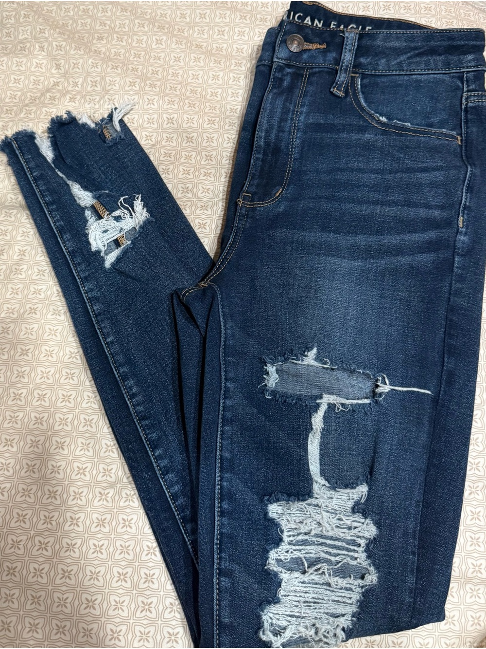 American Eagle Outfitters Dark Blue Ripped Women's Skinny Jeans